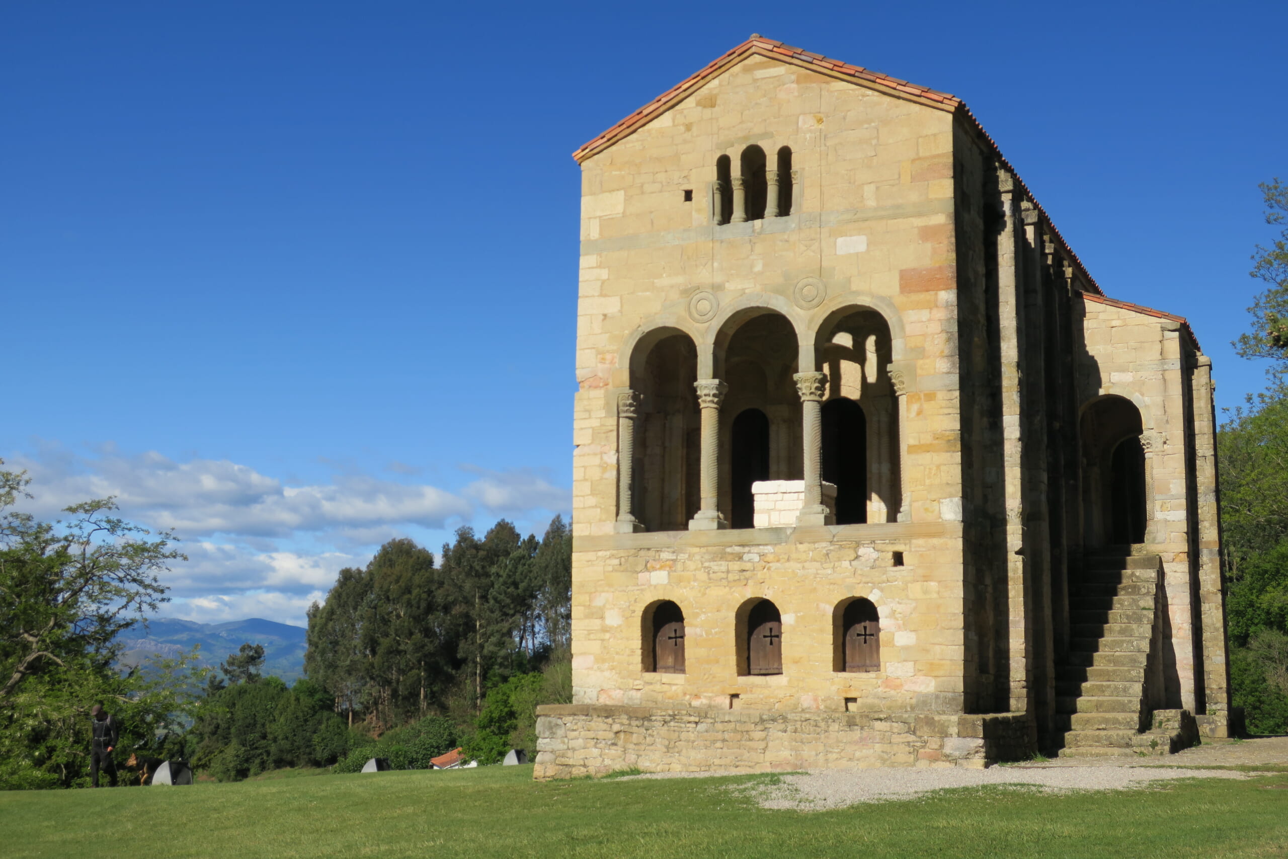 北スペインのプレロマネスク様式の教会